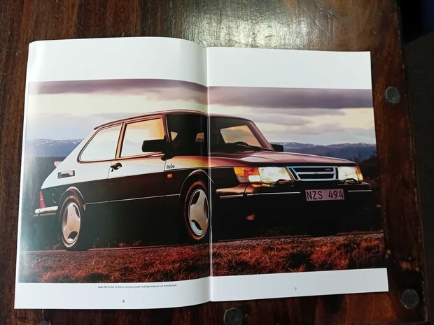 Brochure Saab 900 classic 1990.